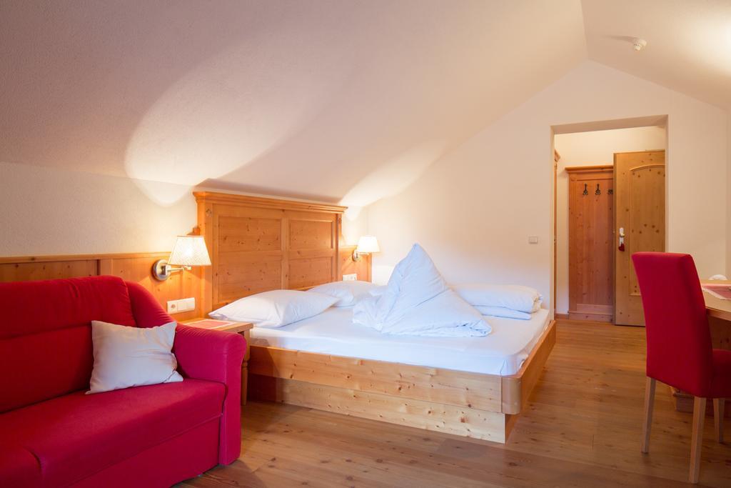 Frida Am Wald Hotel Rasun di Sotto Room photo